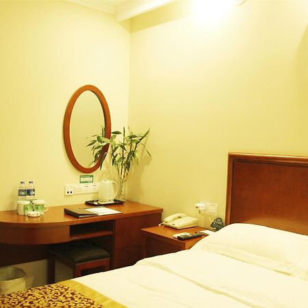 Greentree Inn Zhejiang Jiaxing West Zhongshan Road Vintage Car Building Express Hotel Esterno foto