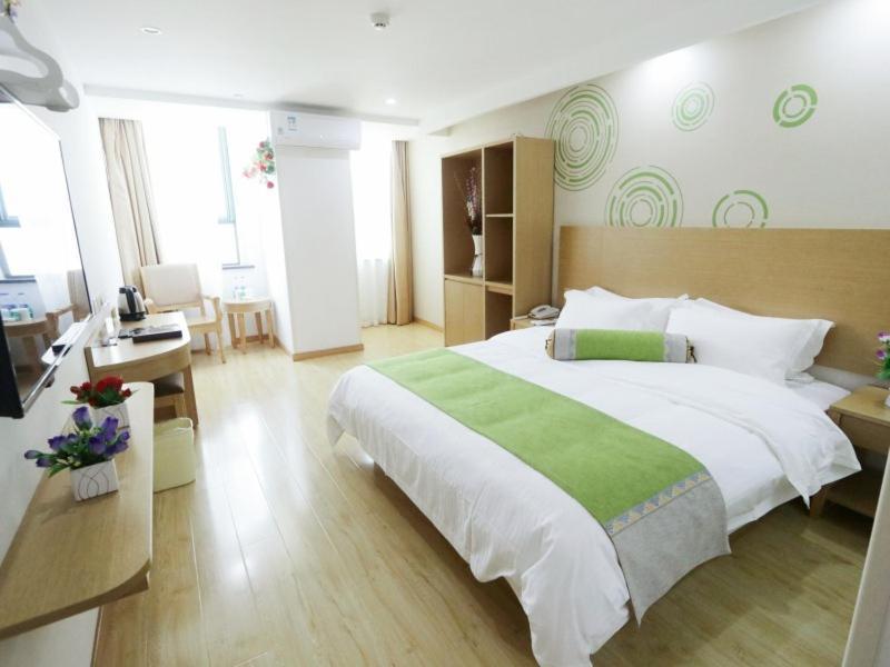 Greentree Inn Zhejiang Jiaxing West Zhongshan Road Vintage Car Building Express Hotel Esterno foto