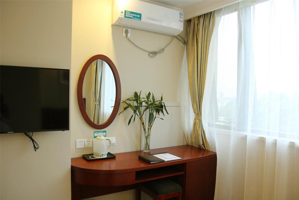 Greentree Inn Zhejiang Jiaxing West Zhongshan Road Vintage Car Building Express Hotel Esterno foto