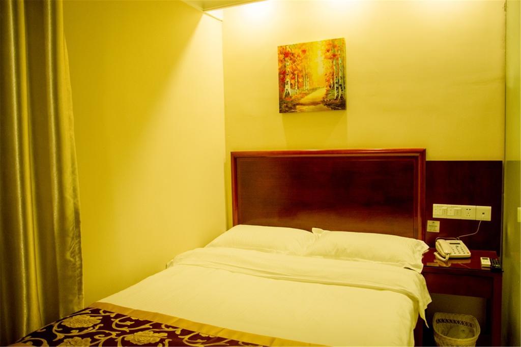 Greentree Inn Zhejiang Jiaxing West Zhongshan Road Vintage Car Building Express Hotel Esterno foto