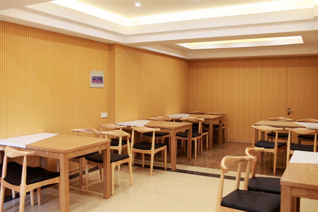 Greentree Inn Zhejiang Jiaxing West Zhongshan Road Vintage Car Building Express Hotel Esterno foto